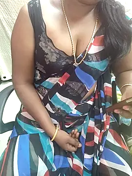 Snapshot of Tamil_roja69 chatting on 07-20-26, 01:02 Tamil roja69 online show from 07-20-26, 01:02