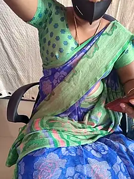 Snapshot of Tamil_roja69 chatting on 07-26-26, 04:52 Tamil roja69 online show from 07-26-26, 04:52
