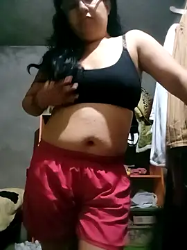 Snapshot of Mariakell chatting on 02-11-25, 04:01 Mariakell online show from 02-11-25, 04:01