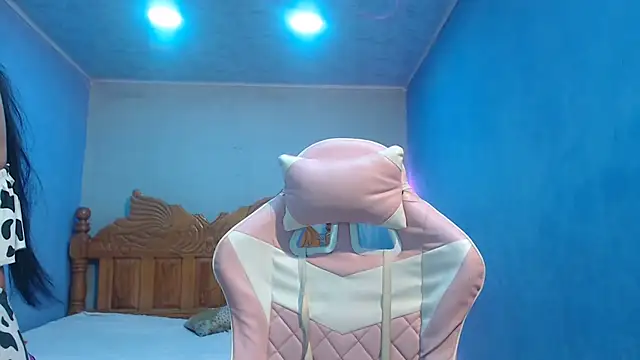 Coral0403 online show from 01-16-26, 04:11