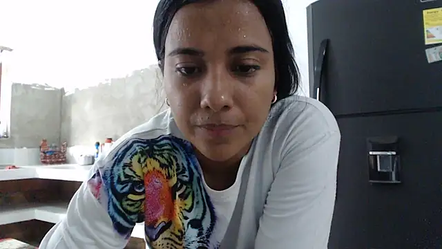 Snapshot of Coral0403 chatting on 03-09-25, 09:57 Coral0403 online show from 03-09-25, 09:57