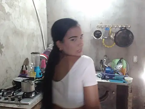 Coral0403 online show from 12-21-25, 03:36