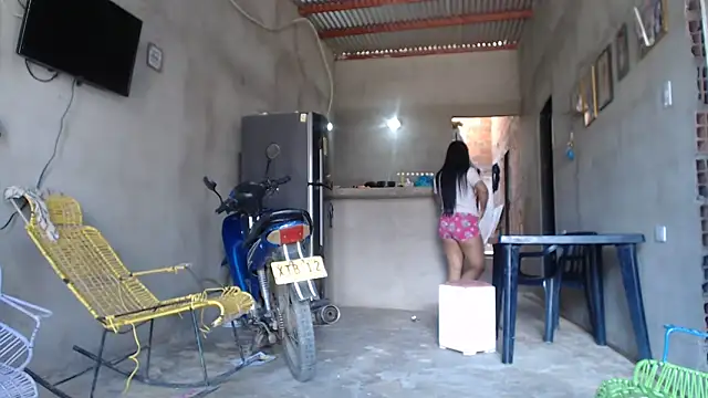 Snapshot of Coral0403 chatting on 10-04-25, 04:41 Coral0403 online show from 10-04-25, 04:41