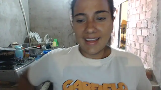 Snapshot of Coral0403 chatting on 02-27-25, 07:15 Coral0403 online show from 02-27-25, 07:15