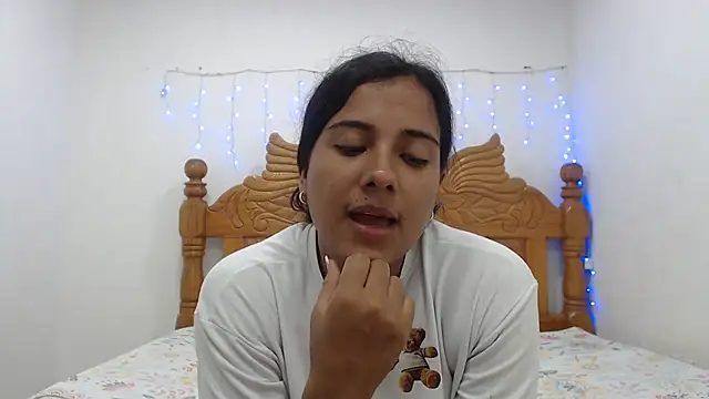 Snapshot of Coral0403 chatting on 03-15-25, 12:47 Coral0403 online show from 03-15-25, 12:47