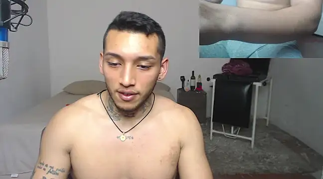 Snapshot of David_Adams2003 chatting on 03-12-25, 06:22 David Adams2003 online show from 03-12-25, 06:22