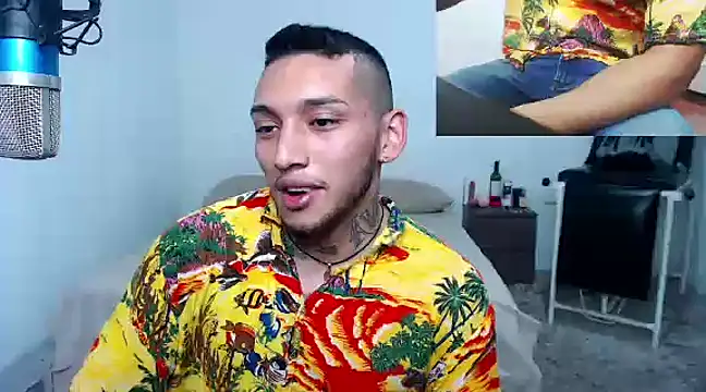 Snapshot of David_Adams2003 chatting on 03-15-25, 05:04 David Adams2003 online show from 03-15-25, 05:04