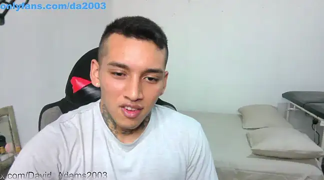 Snapshot of David_Adams2003 chatting on 02-10-25, 01:33 David Adams2003 online show from 02-10-25, 01:33