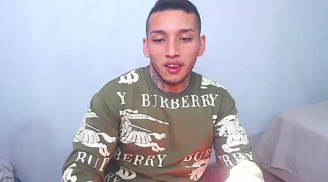 Snapshot of David_Adams2003 chatting on 03-07-25, 08:00 David Adams2003 online show from 03-07-25, 08:00