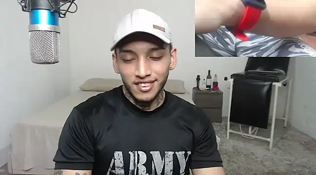 Snapshot of David_Adams2003 chatting on 03-11-25, 06:19 David Adams2003 online show from 03-11-25, 06:19