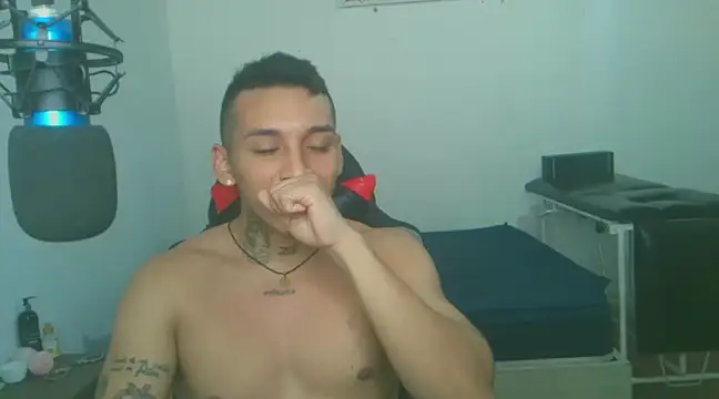 Snapshot of David_Adams2003 chatting on 01-27-25, 01:19 David Adams2003 online show from 01-27-25, 01:19