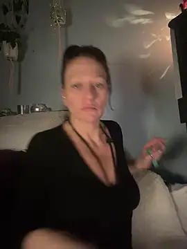 AlessasRoom online show from 02-05-26, 04:52