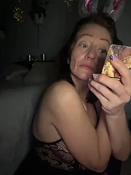 AlessasRoom online show from 04-05-26, 07:04