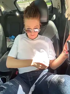 AlessasRoom online show from 04-20-26, 04:19