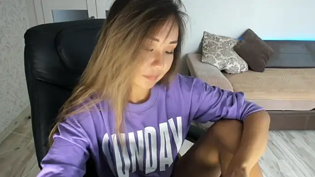 Snapshot of karishee chatting on 12-17-25, 07:41 karishee online show from 12-17-25, 07:41