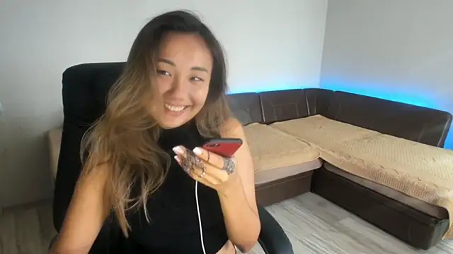 Snapshot of karishee chatting on 11-12-25, 07:07 karishee online show from 11-12-25, 07:07