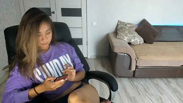 Snapshot of karishee chatting on 11-06-25, 07:40 karishee online show from 11-06-25, 07:40