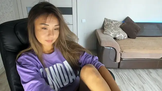 Snapshot of karishee chatting on 10-14-25, 07:36 karishee online show from 10-14-25, 07:36