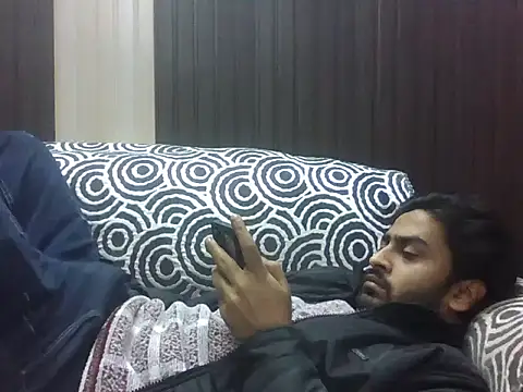 Snapshot of indihotguy chatting on 01-16-26, 02:04 indihotguy online show from 01-16-26, 02:04