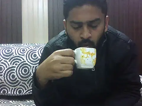 Snapshot of indihotguy chatting on 02-15-26, 10:03 indihotguy online show from 02-15-26, 10:03