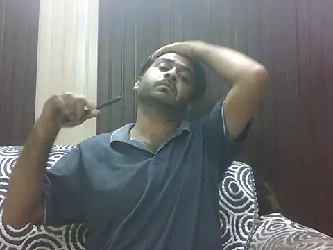 indihotguy online show from 09-10-25, 01:32