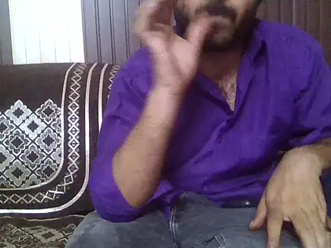 Snapshot of indihotguy chatting on 04-17-26, 10:23 indihotguy online show from 04-17-26, 10:23