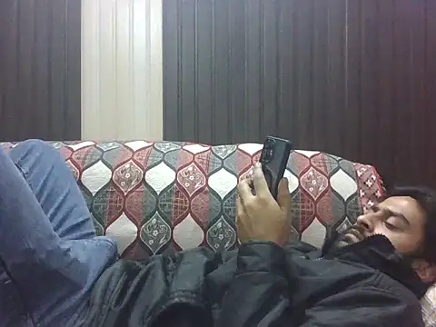 indihotguy online show from 12-04-25, 12:37