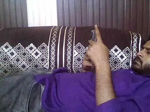 Snapshot of indihotguy chatting on 04-18-26, 08:09 indihotguy online show from 04-18-26, 08:09