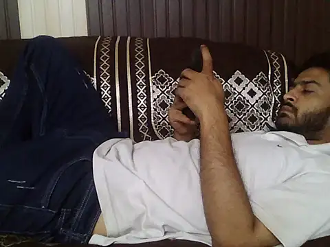 Snapshot of indihotguy chatting on 04-08-26, 01:01 indihotguy online show from 04-08-26, 01:01