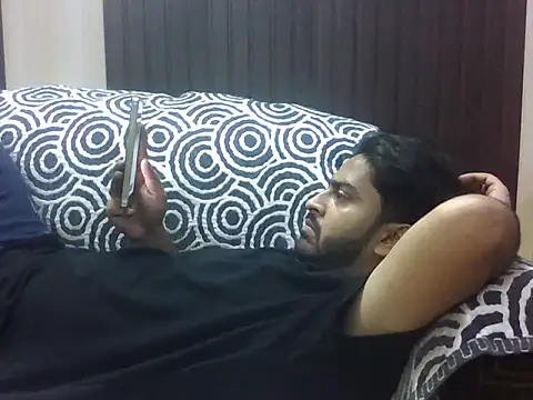 indihotguy online show from 10-04-25, 10:39