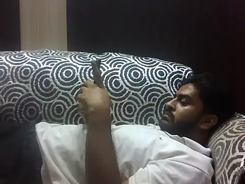 indihotguy online show from 10-07-25, 02:18