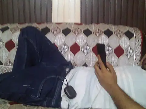 Snapshot of indihotguy chatting on 05-21-26, 02:42 indihotguy online show from 05-21-26, 02:42