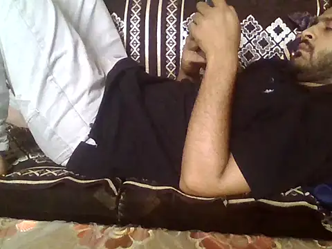 Snapshot of indihotguy chatting on 05-06-26, 01:42 indihotguy online show from 05-06-26, 01:42