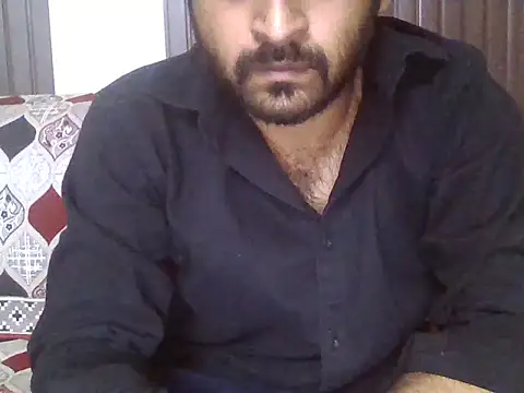 Snapshot of indihotguy chatting on 06-02-26, 08:42 indihotguy online show from 06-02-26, 08:42