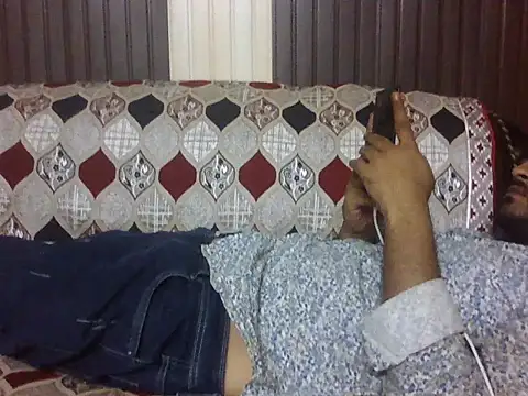 Snapshot of indihotguy chatting on 05-20-26, 01:35 indihotguy online show from 05-20-26, 01:35