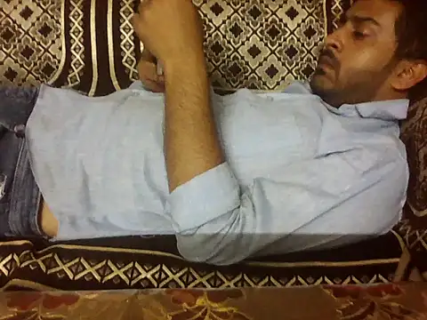 Snapshot of indihotguy chatting on 04-25-26, 04:26 indihotguy online show from 04-25-26, 04:26