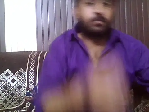 Snapshot of indihotguy chatting on 04-19-26, 12:17 indihotguy online show from 04-19-26, 12:17