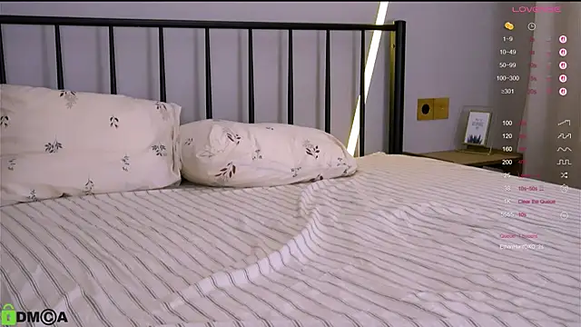 LittleOriana online show from 11-15-25, 05:06