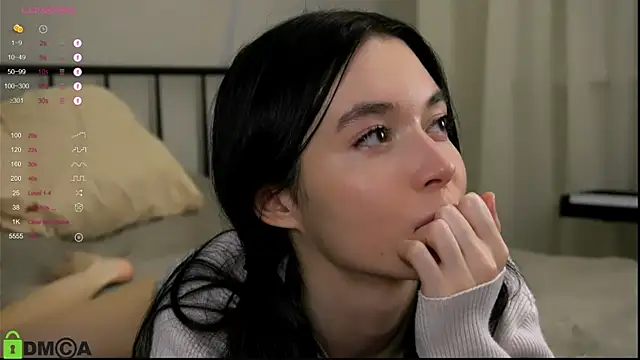 LittleOriana online show from 10-24-25, 07:02