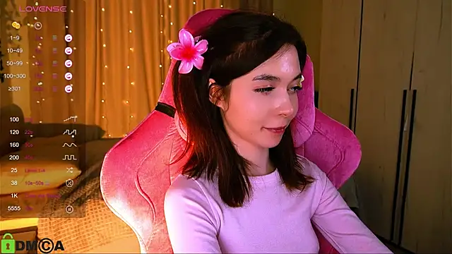LittleOriana online show from 03-06-25, 04:52