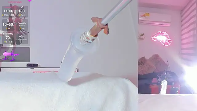 Maria Jones  online show from 04-18-26, 02:03