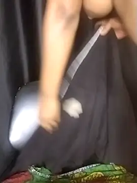 Snapshot of Queen-BD chatting on 02-25-26, 08:03 Queen-BD online show from 02-25-26, 08:03