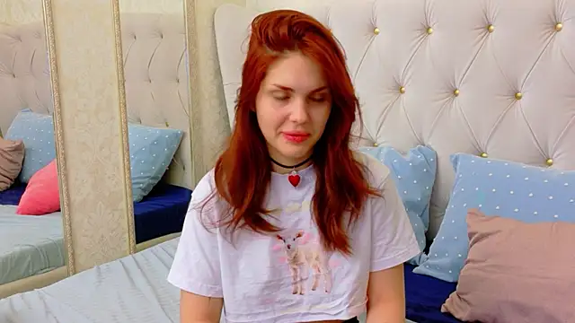 Snapshot of AliceOfWonders chatting on 02-09-26, 01:58 AliceOfWonders online show from 02-09-26, 01:58