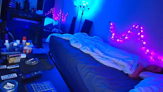 Snapshot of hotemberly_jake chatting on 12-28-24, 11:30 hotemberly jake online show from 12-28-24, 11:30