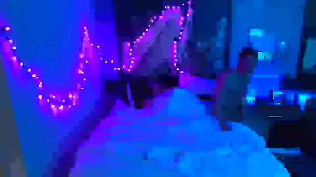 Snapshot of hotemberly_jake chatting on 01-10-25, 11:22 hotemberly jake online show from 01-10-25, 11:22