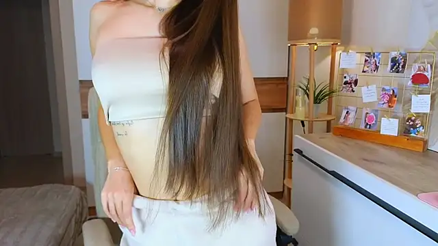 Snapshot of mellowness_ chatting on 09-30-25, 11:49 mellowness  online show from 09-30-25, 11:49