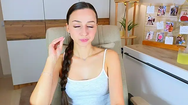 Snapshot of mellowness_ chatting on 10-02-25, 11:35 mellowness  online show from 10-02-25, 11:35