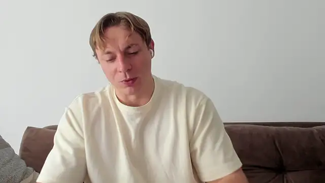 Snapshot of o_r_b_i_t chatting on 03-15-25, 11:19 o r b i t online show from 03-15-25, 11:19