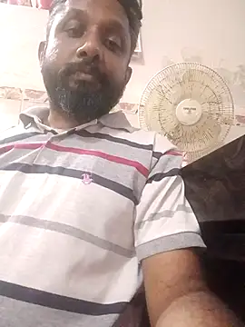 Snapshot of carria_homes chatting on 02-26-25, 01:00 carria homes online show from 02-26-25, 01:00