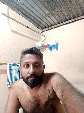 Snapshot of carria_homes chatting on 10-13-25, 03:52 carria homes online show from 10-13-25, 03:52